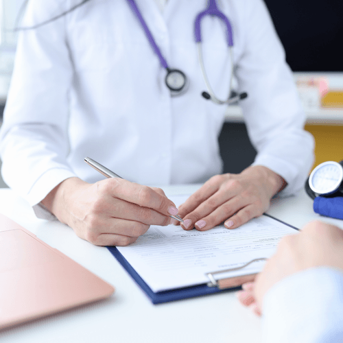 Medico specialista in visita